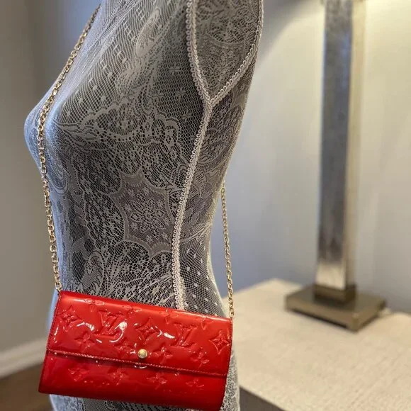 Louis Vuitton Vernis Portefeuille Sarah Wallet Vibrant Red Patent Leather - Picture 5 of 12